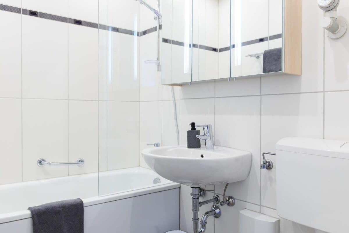 Relax-apartment Mit Indoor-pool, Sauna, Massagesessel Und Netflix Apartment *